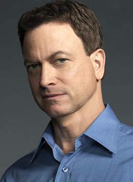 i think its weird that i find gary sinise oddly attractive